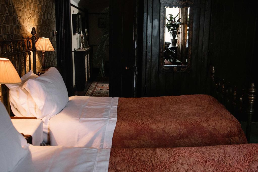 St Benedict - Victorian Bed And Breakfast Hastings Ngoại thất bức ảnh